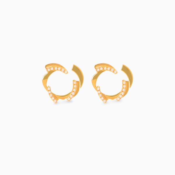 Aretes en oro amarillo de 18K curvas con brillantes For Sale